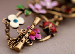 女人飾界 歐美復(fù)古手鏈批發(fā)，開啟時(shí)尚飾品新篇章